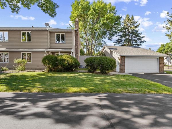 9390 Ranchview Lane N, Maple Grove, MN 55369