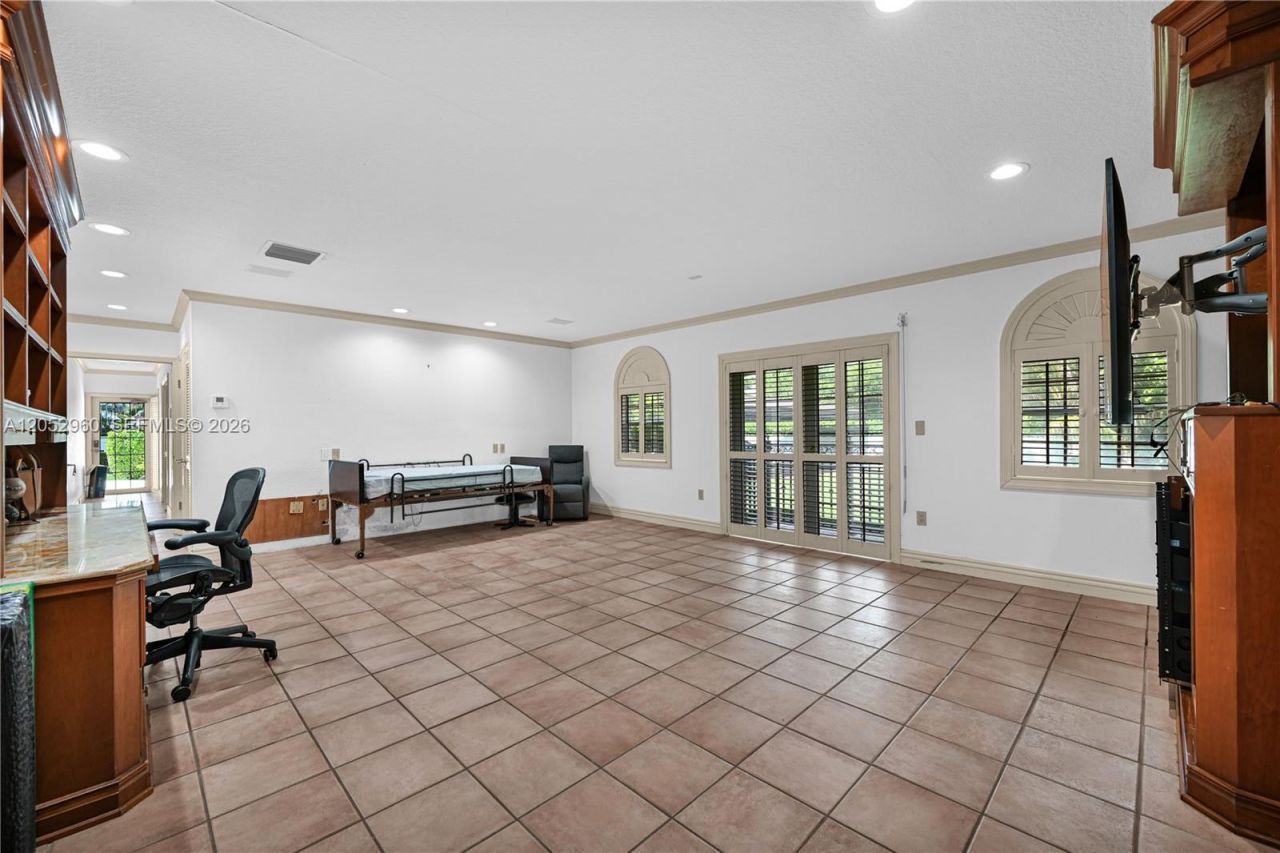 7550 SW 74th St , Miami, FL 33143 Photo