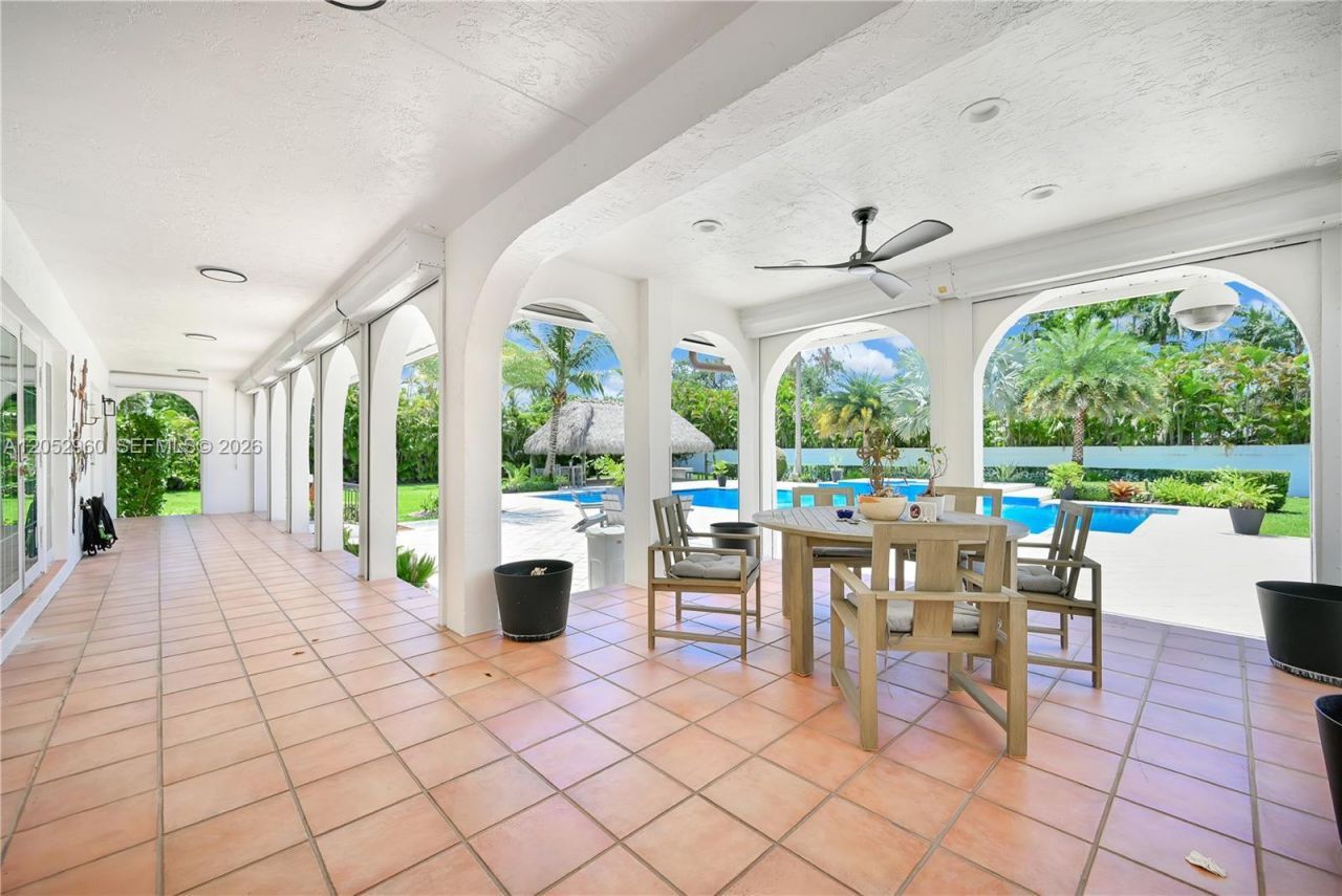 7550 SW 74th St , Miami, FL 33143 Photo