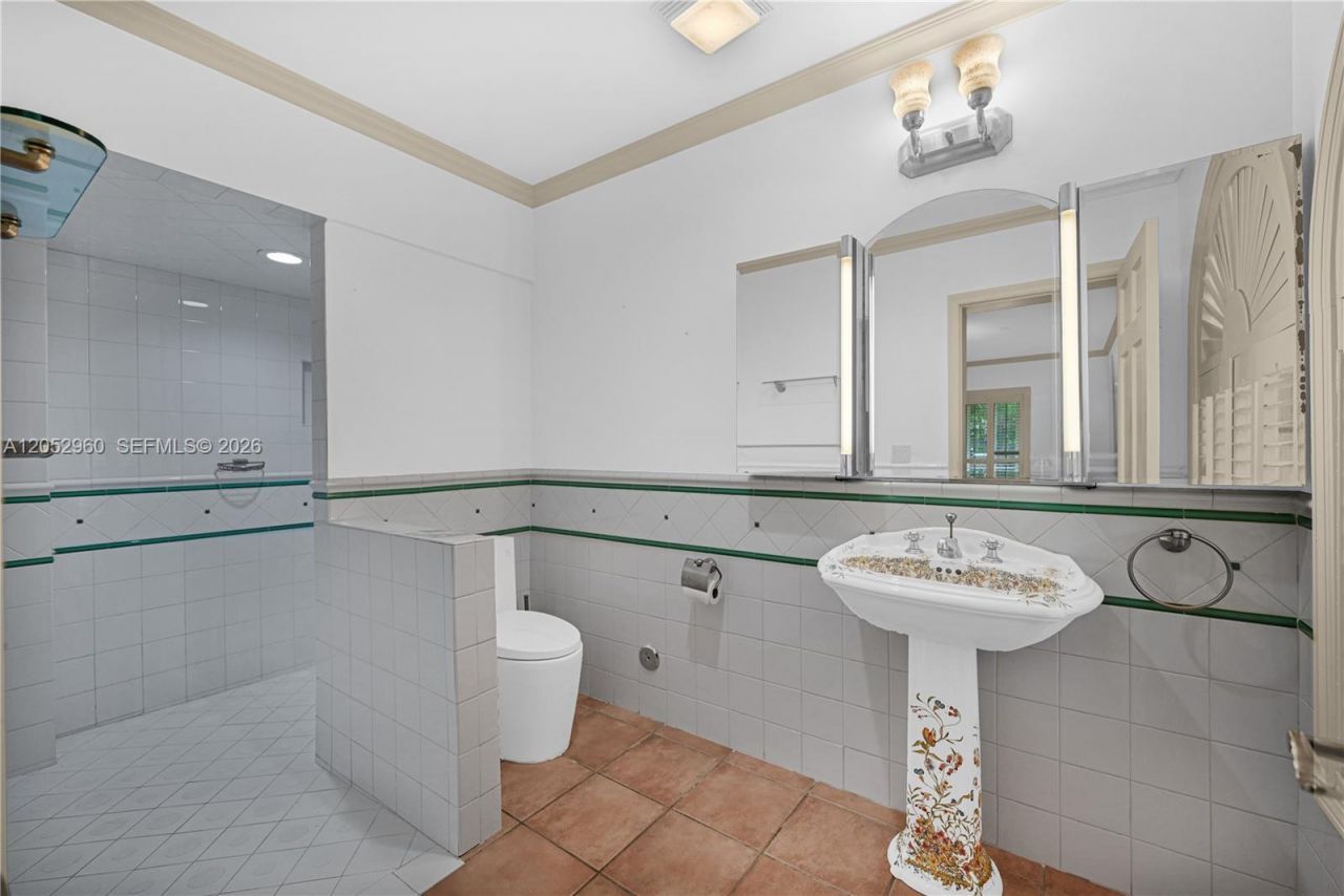 7550 SW 74th St , Miami, FL 33143 Photo