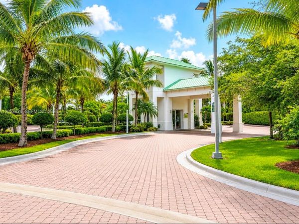 5300 NW 87th Ave , Unit 915, Doral, FL 33178