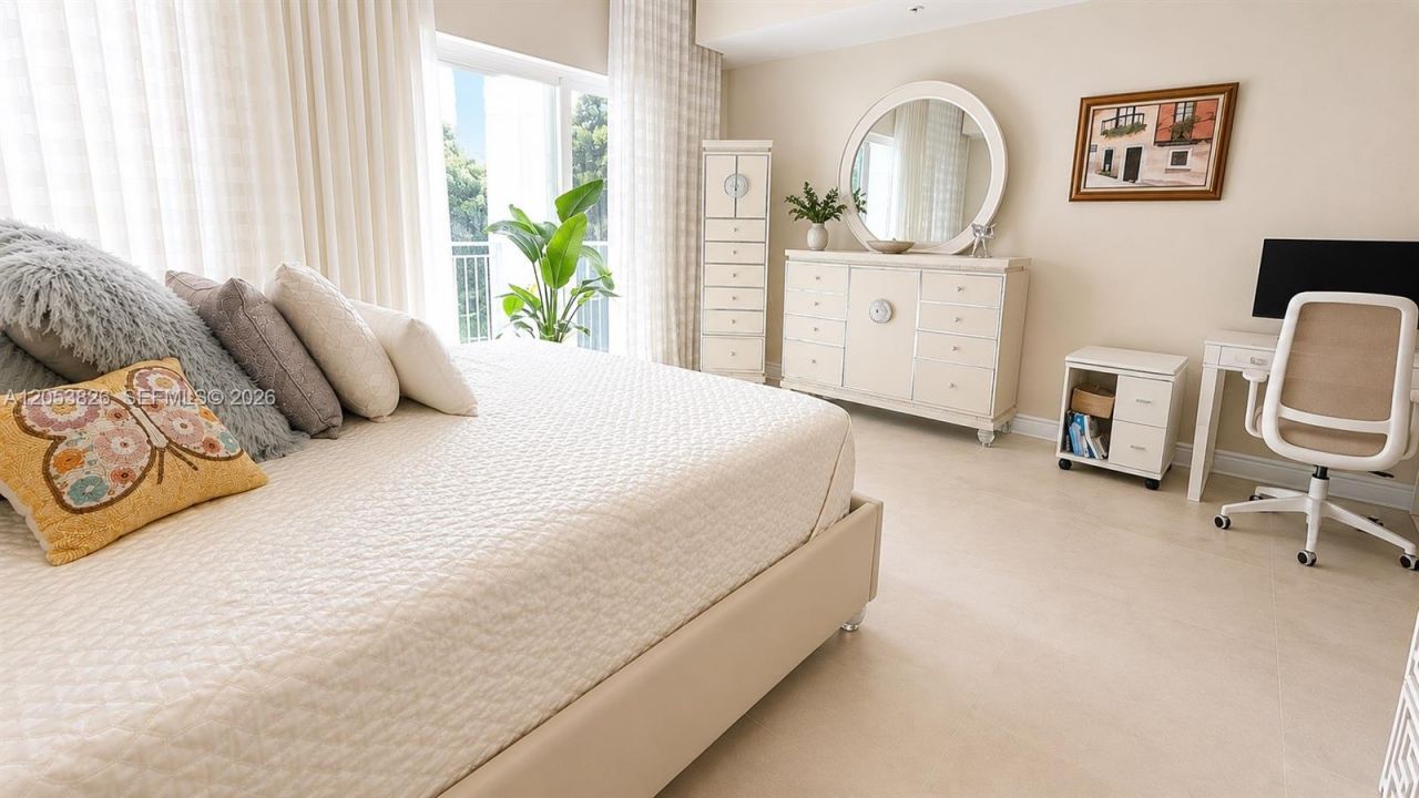 5300 NW 87th Ave , Unit 915, Doral, FL 33178 Photo
