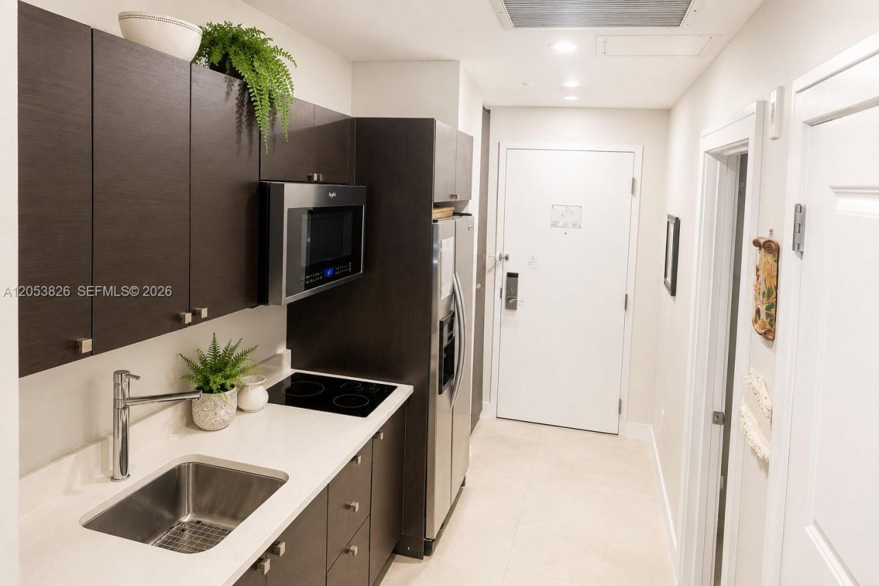 5300 NW 87th Ave , Unit 915, Doral, FL 33178 Photo