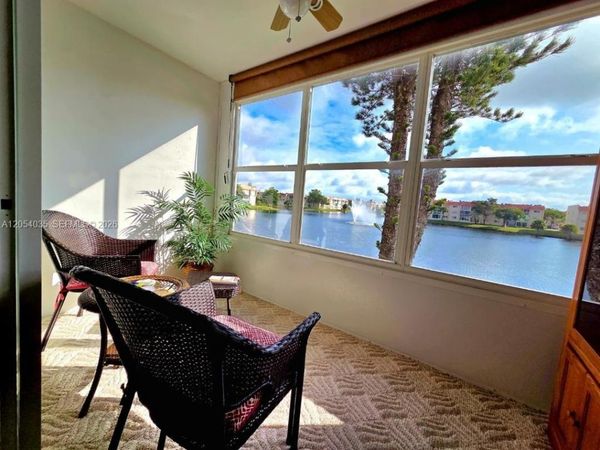2950 W Sunrise Lakes Dr , Unit 208, Sunrise, FL 33322