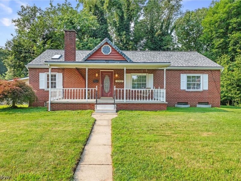 2380 Benton Street, Akron, OH 44312 Photo 1