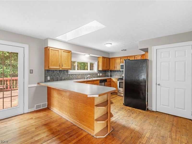 2380 Benton Street, Akron, OH 44312 Photo 10