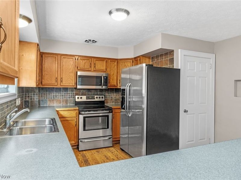 2380 Benton Street, Akron, OH 44312 Photo 11