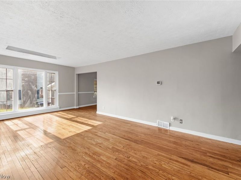 2380 Benton Street, Akron, OH 44312 Photo 5