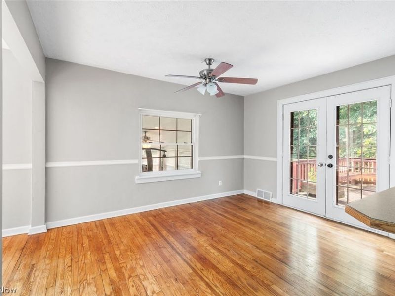 2380 Benton Street, Akron, OH 44312 Photo 9