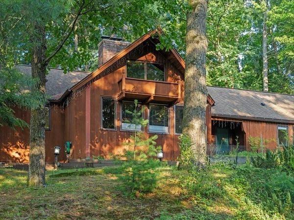 39 Westview Ter, Easthampton, MA 01027