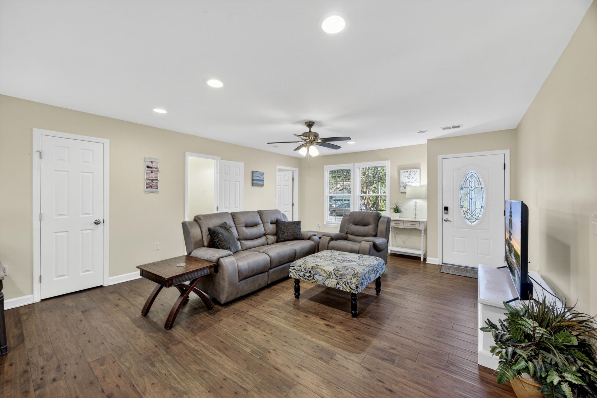 112 Pullman Avenue Photo 14