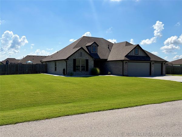 14243 N 70th East Avenue , Collinsville, OK 74021