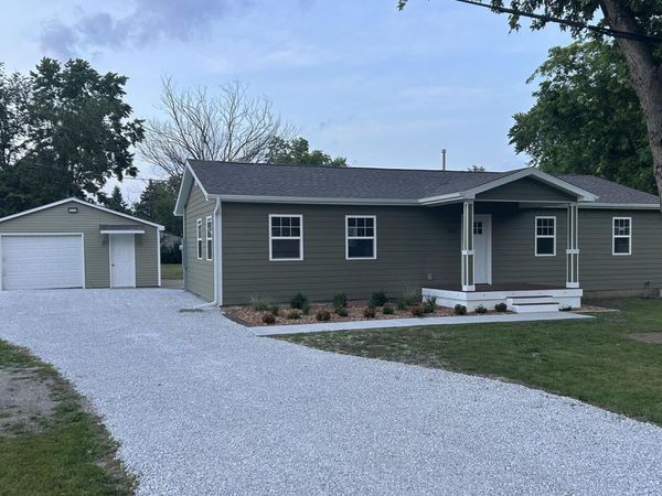 422 E 5th Avenue , Rankin, IL 60960