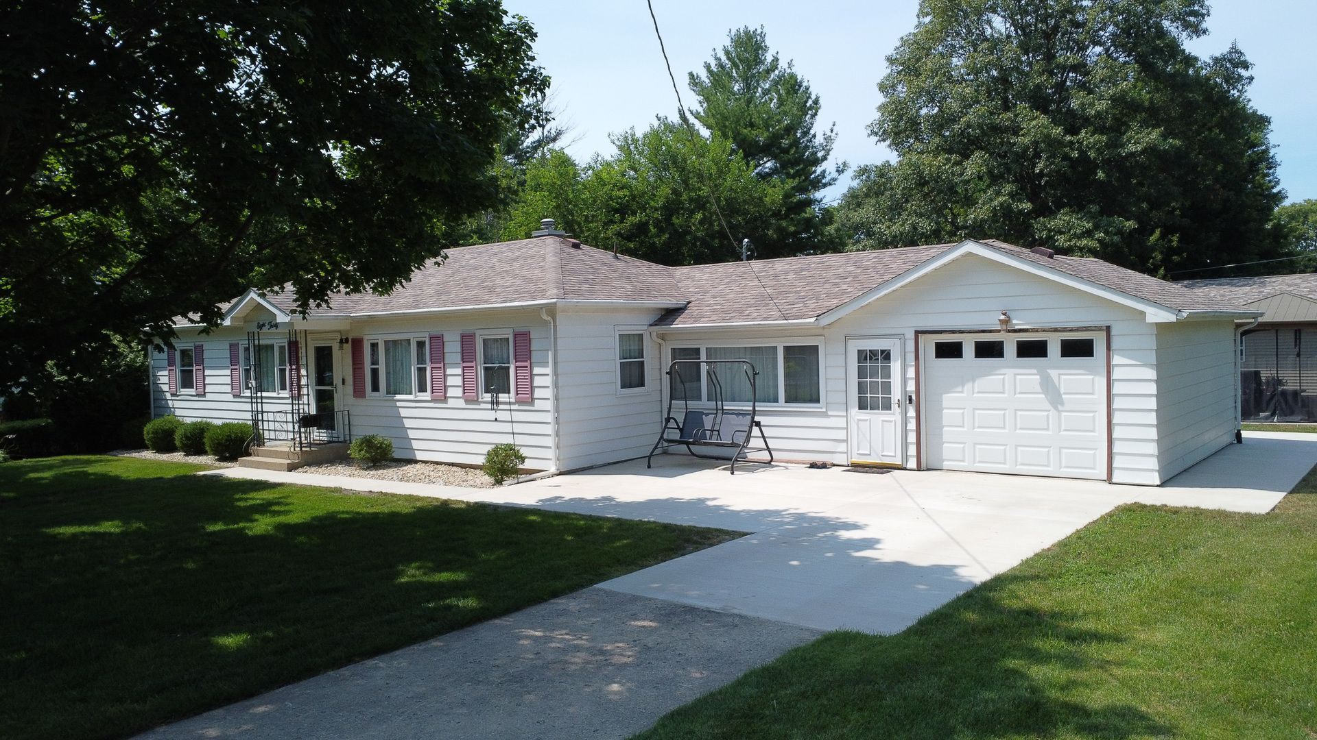 830 E Elm Street , Hoopeston, IL 60942