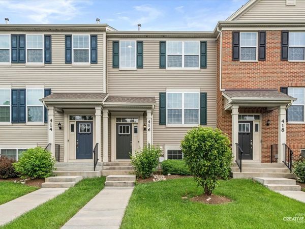 416 Shadow Court , Oswego, IL 60543