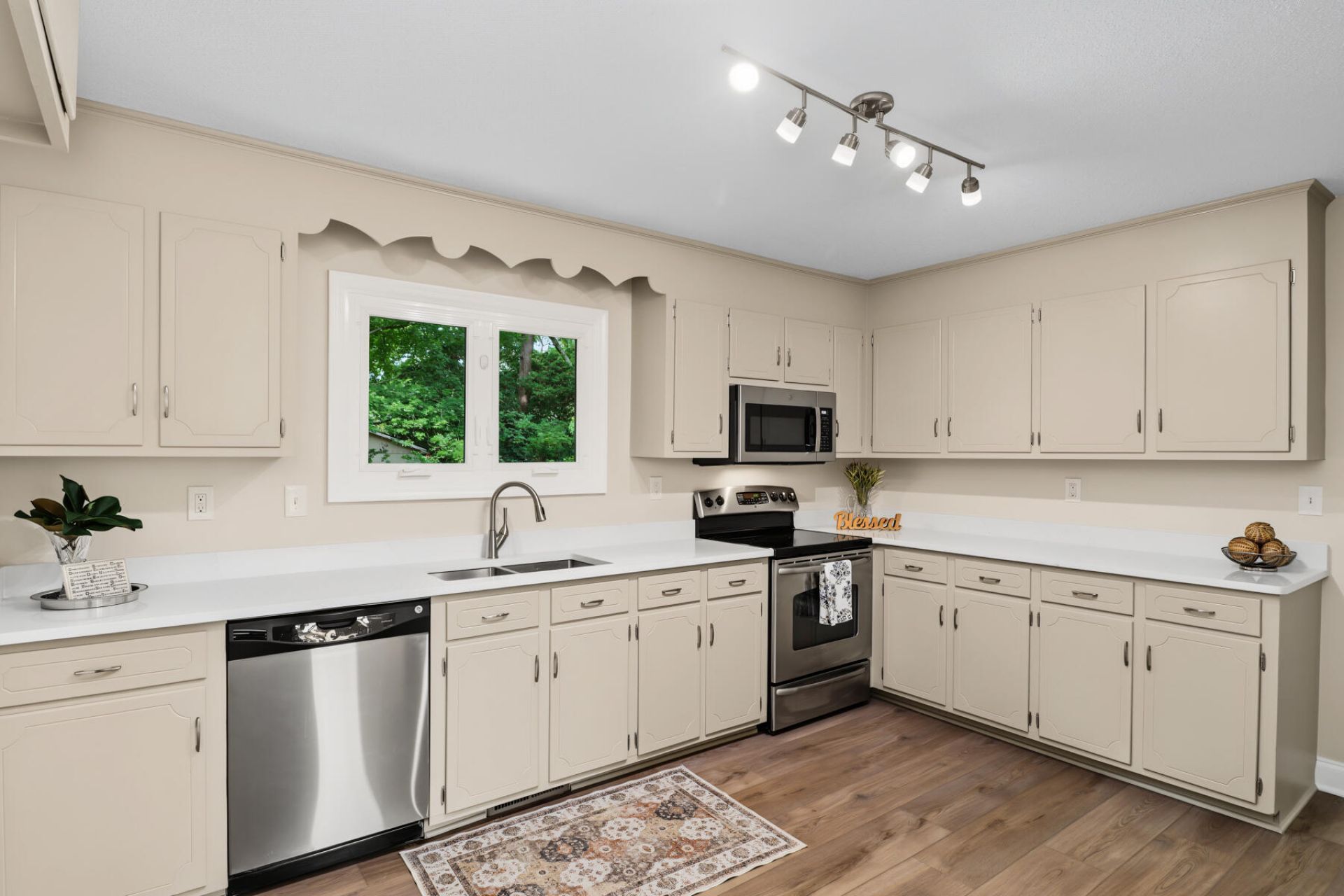 1 Mueller Drive Photo 5