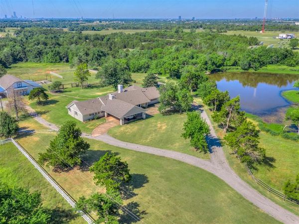 1516 E Britton Road, Oklahoma City, OK 73131