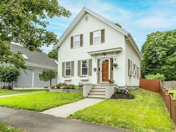 27 Chestnut Street, Danvers, MA 01923