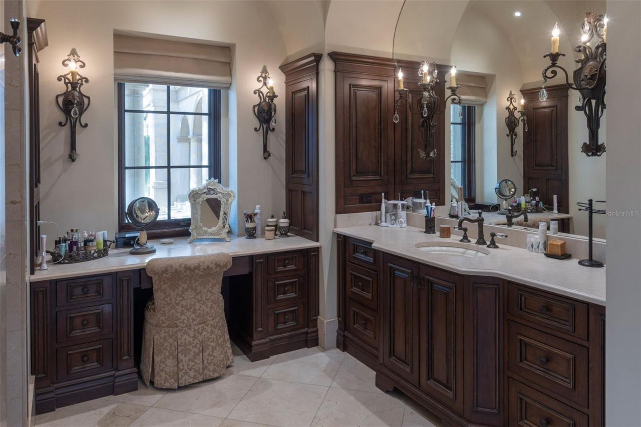 6119 Grosvenor Shore Drive, Windermere, FL 34786 Photo