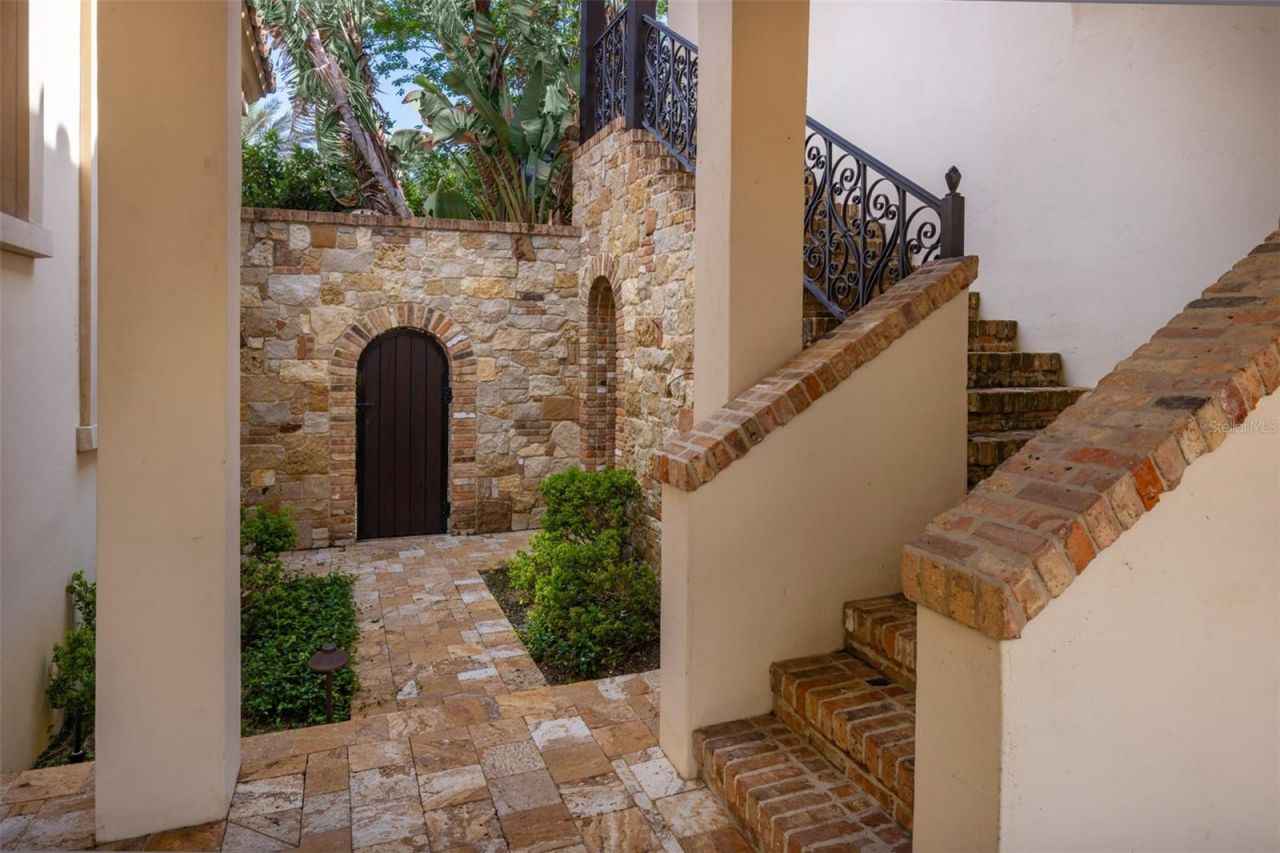 6119 Grosvenor Shore Drive, Windermere, FL 34786 Photo