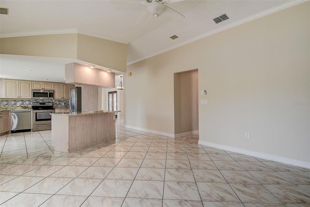 2876 Lake Valencia Boulevard E, Palm Harbor, FL 34684 Photo