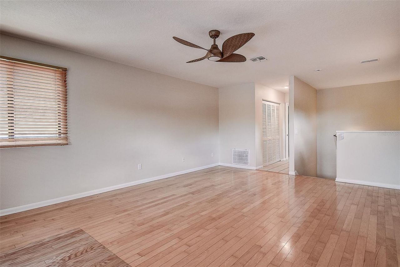 2876 Lake Valencia Boulevard E, Palm Harbor, FL 34684 Photo