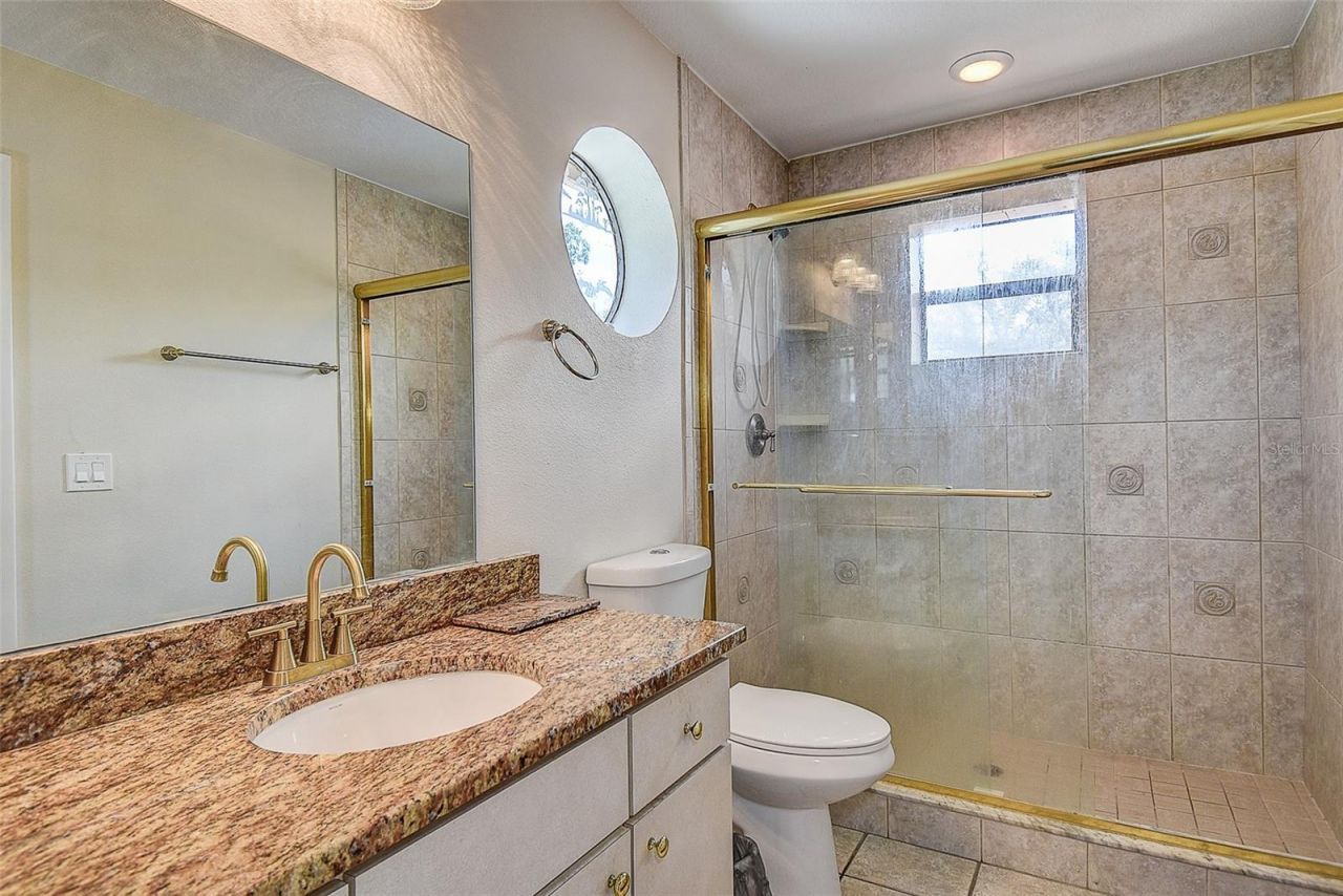 2876 Lake Valencia Boulevard E, Palm Harbor, FL 34684 Photo