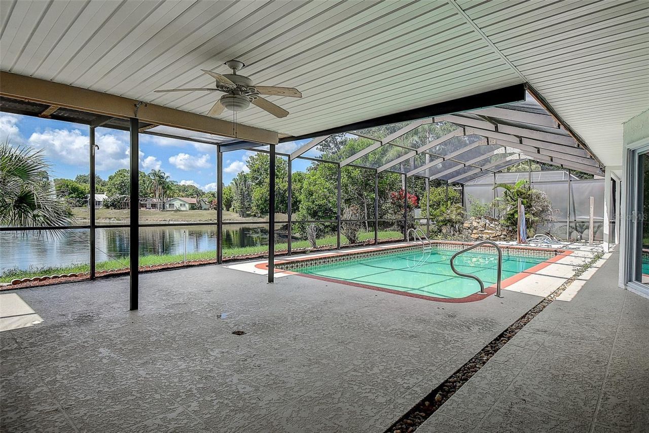 2876 Lake Valencia Boulevard E, Palm Harbor, FL 34684 Photo