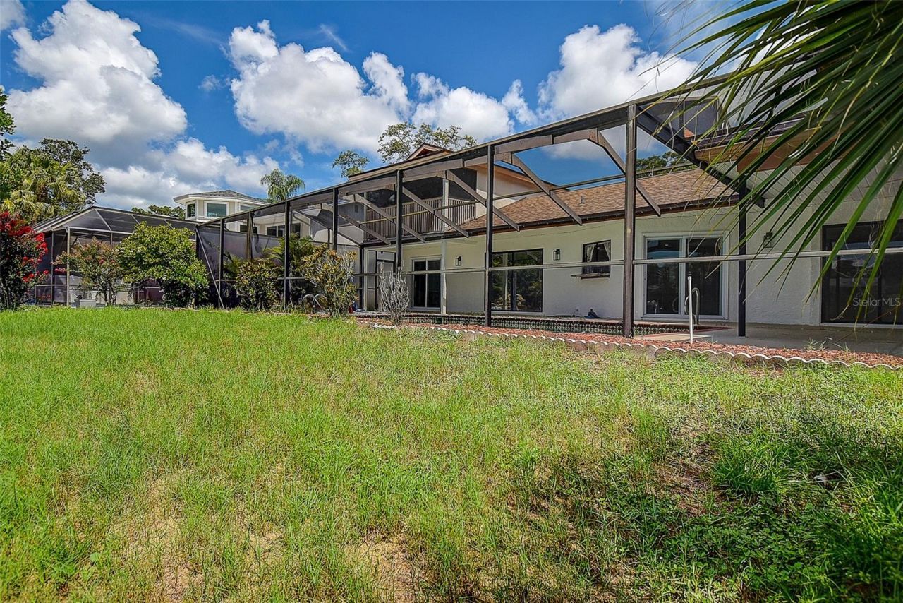 2876 Lake Valencia Boulevard E, Palm Harbor, FL 34684 Photo