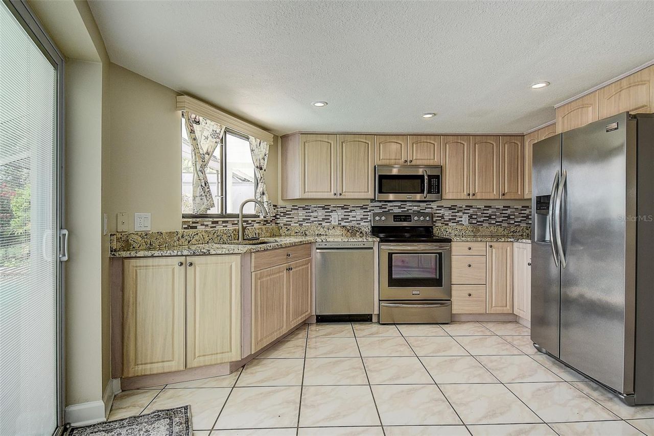 2876 Lake Valencia Boulevard E, Palm Harbor, FL 34684 Photo