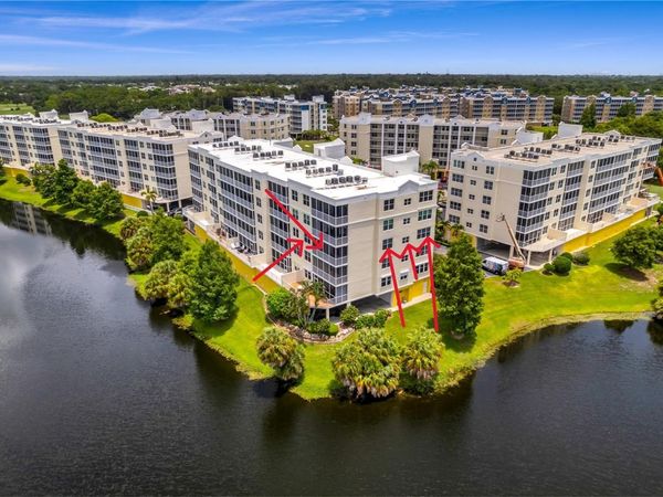 1200 COUNTRY CLUB DRIVE, Unit 1301, LARGO, FL 33771