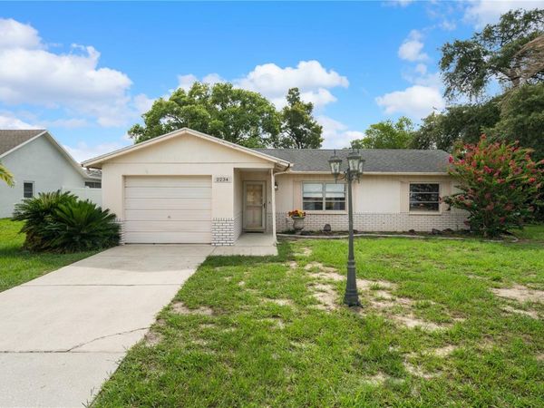 2234 MARINER BOULEVARD , SPRING HILL, FL 34609