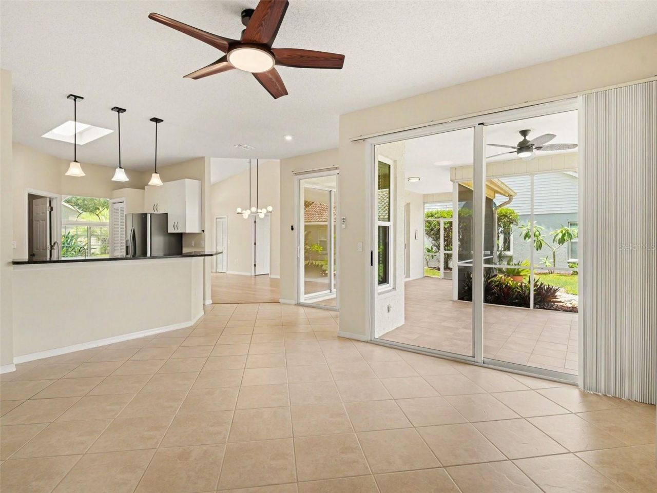 5325 Gardens Dr, Sarasota, FL 34243 Photo