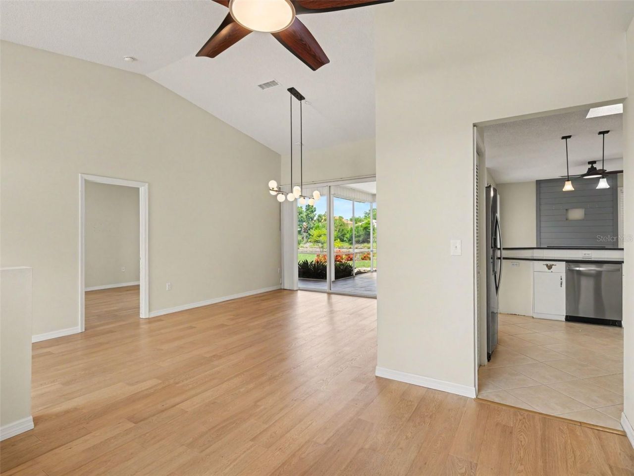5325 Gardens Dr, Sarasota, FL 34243 Photo
