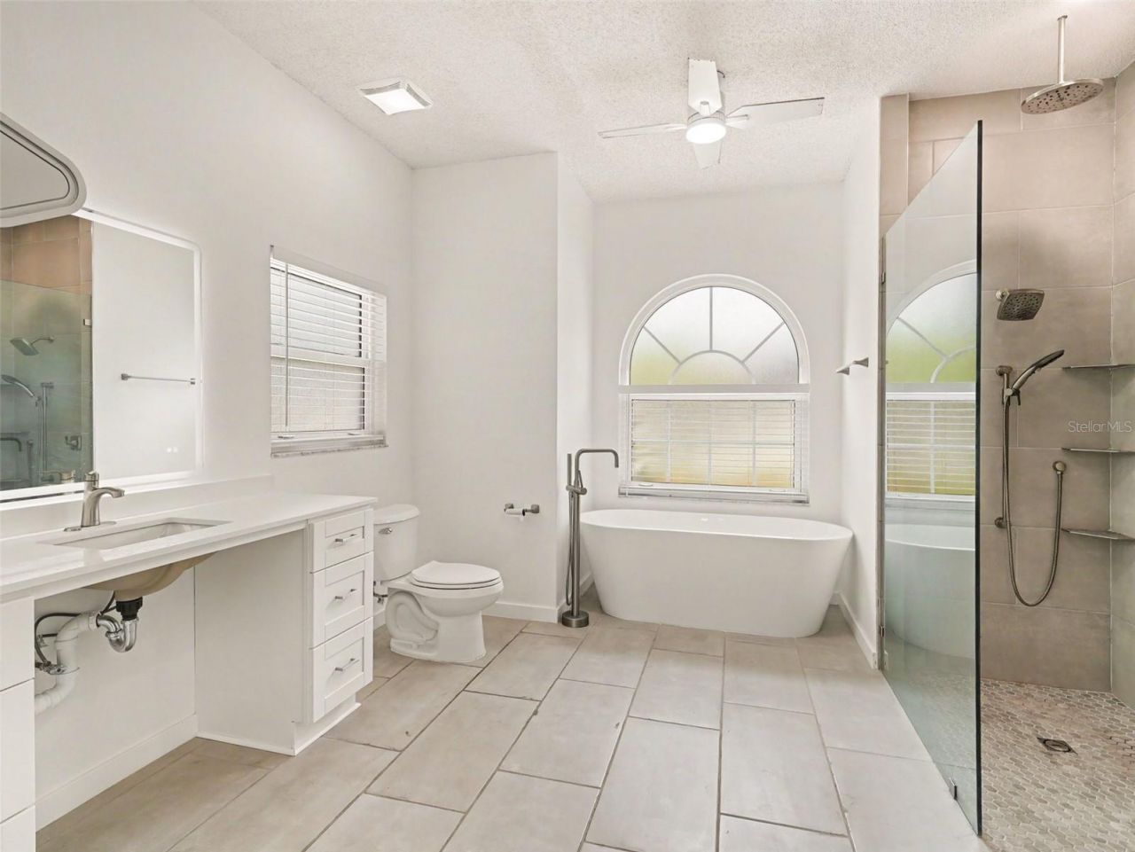 5325 Gardens Dr, Sarasota, FL 34243 Photo