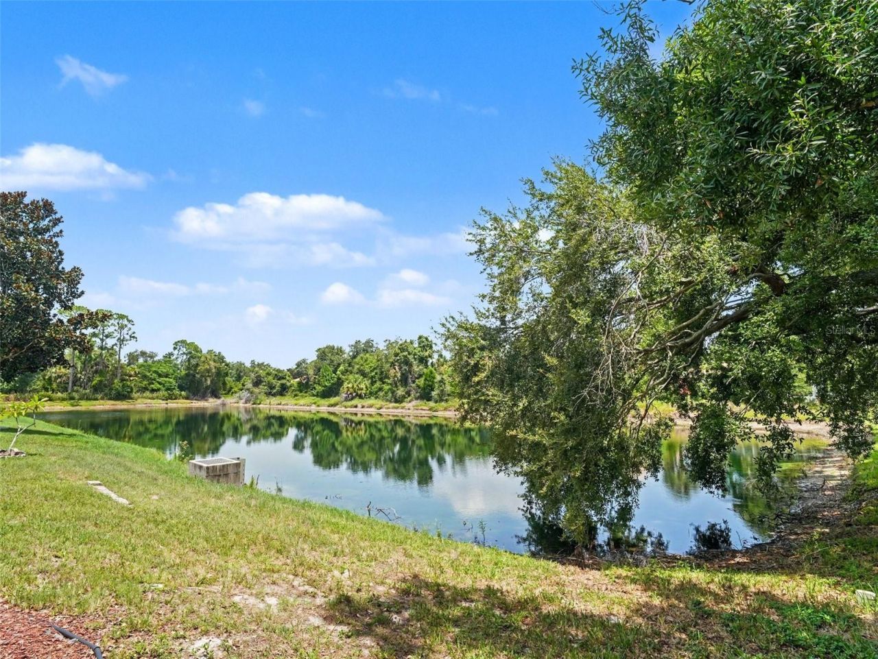 5325 Gardens Dr, Sarasota, FL 34243 Photo