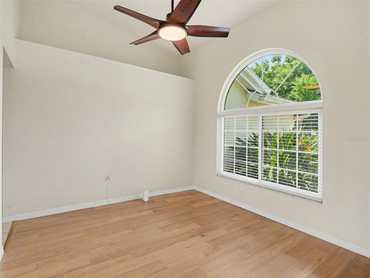 5325 Gardens Dr, Sarasota, FL 34243 Photo