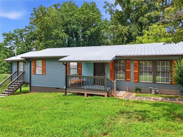 165 Cherokee Avenue , Nelson, GA 30151