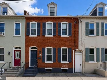 248 E WALNUT STREET, LANCASTER, PA 17602