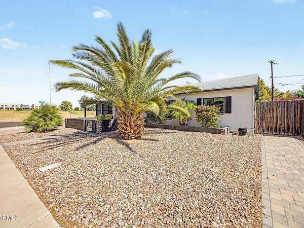 7753 E Earll Drive, Scottsdale, AZ 85251