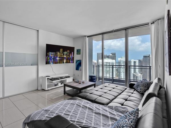 90 SW 3rd St , Unit 4403, Miami, FL 33130