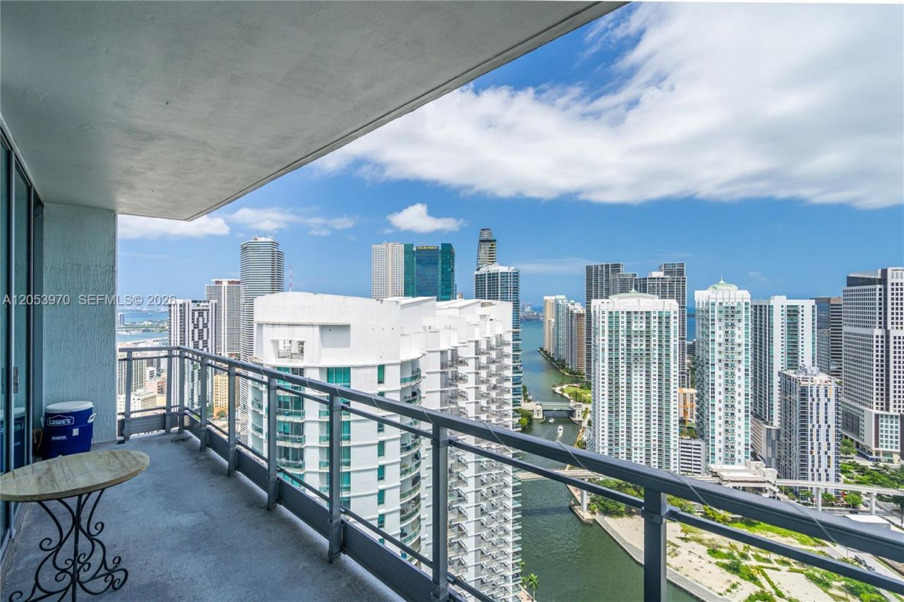 90 SW 3rd St , Unit 4403, Miami, FL 33130 Photo