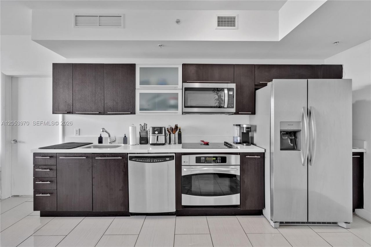 90 SW 3rd St , Unit 4403, Miami, FL 33130 Photo