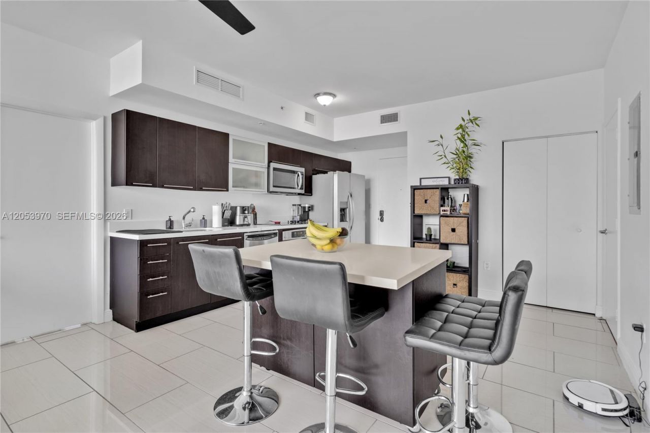90 SW 3rd St , Unit 4403, Miami, FL 33130 Photo