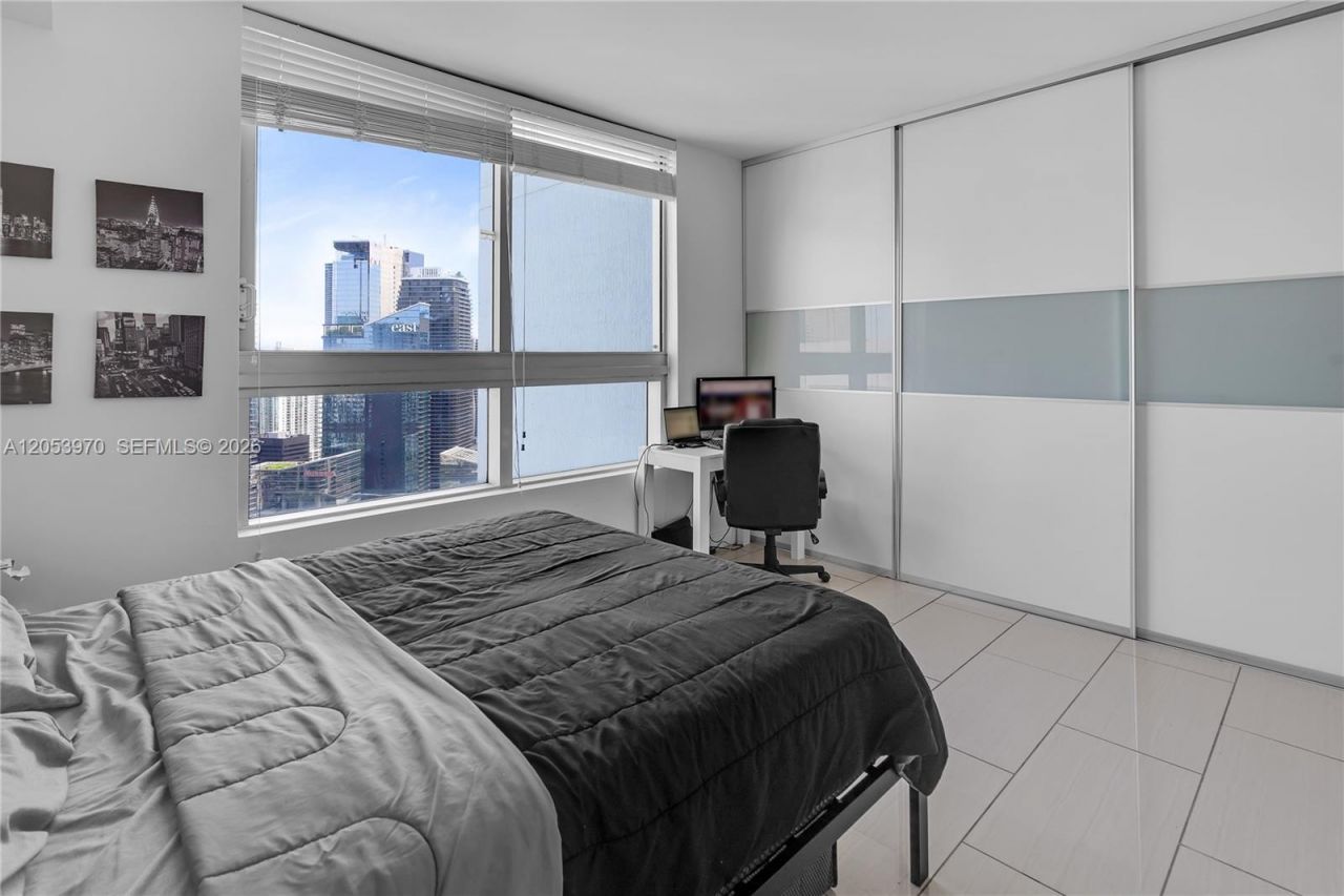 90 SW 3rd St , Unit 4403, Miami, FL 33130 Photo