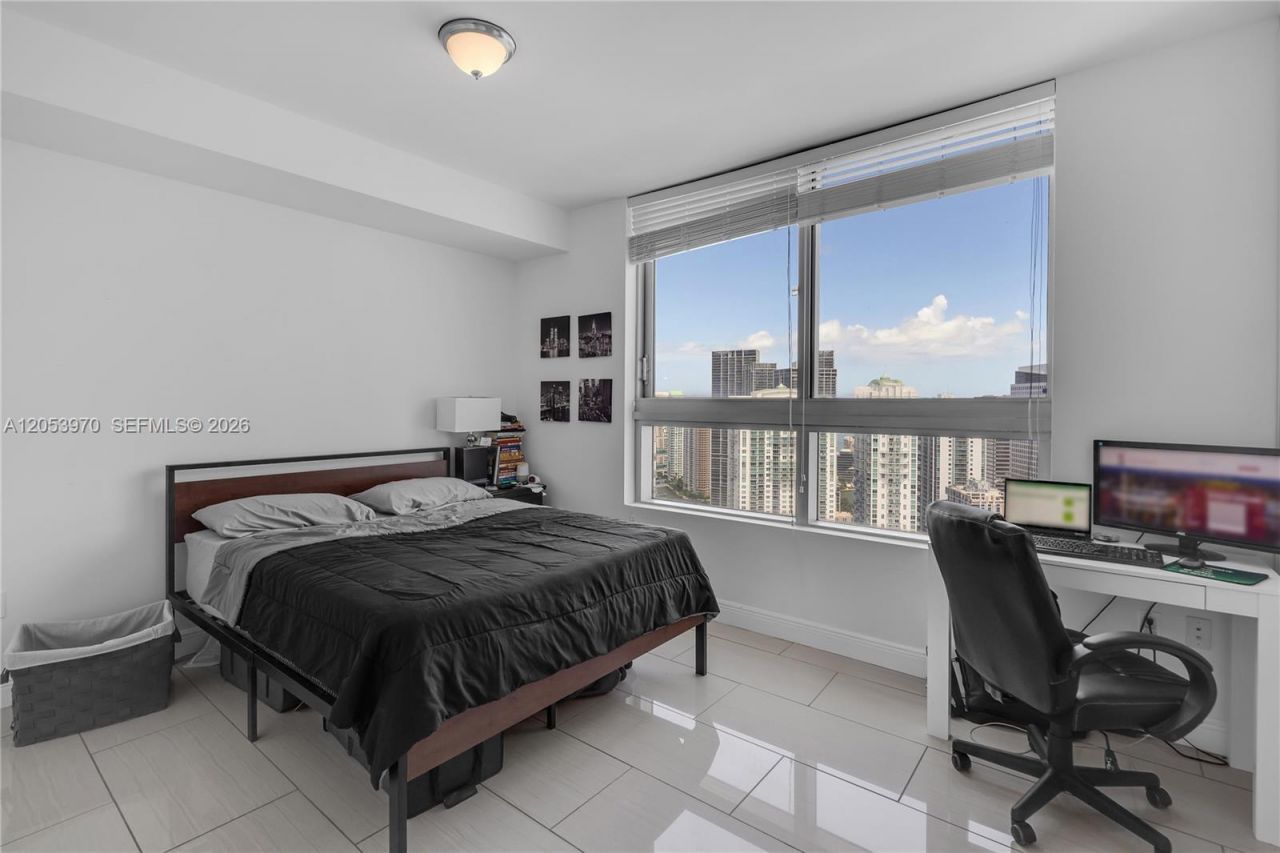 90 SW 3rd St , Unit 4403, Miami, FL 33130 Photo