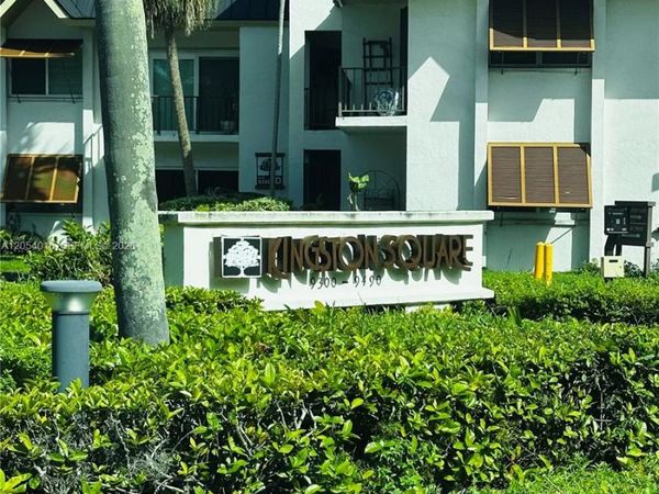 9354 SW 77th Ave, Unit I1, Miami, FL 33156