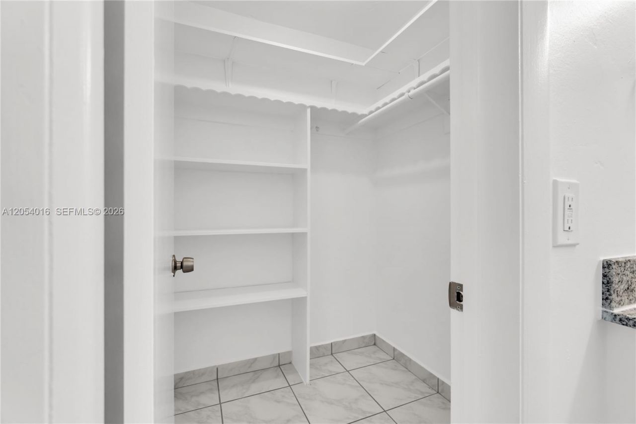 9354 SW 77th Ave, Unit I1, Miami, FL 33156 Photo
