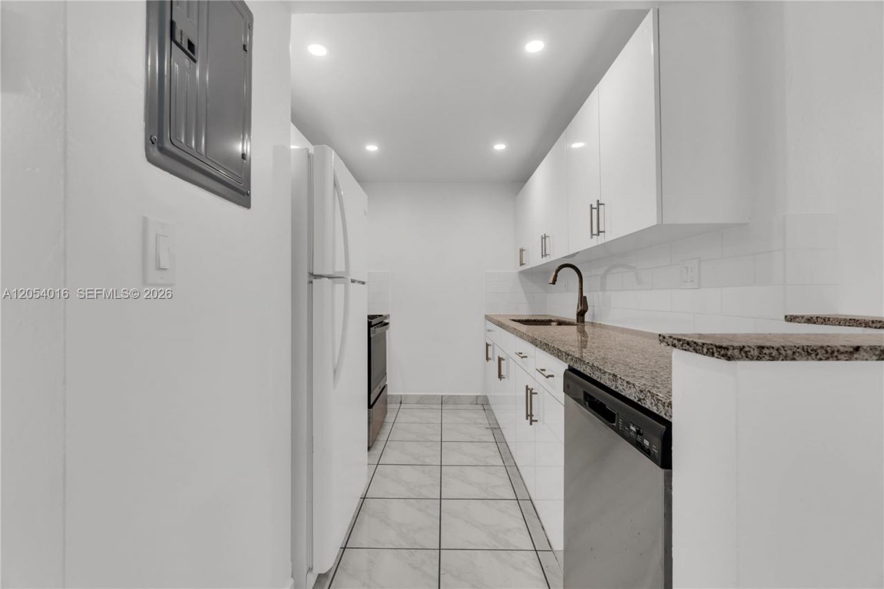 9354 SW 77th Ave, Unit I1, Miami, FL 33156 Photo