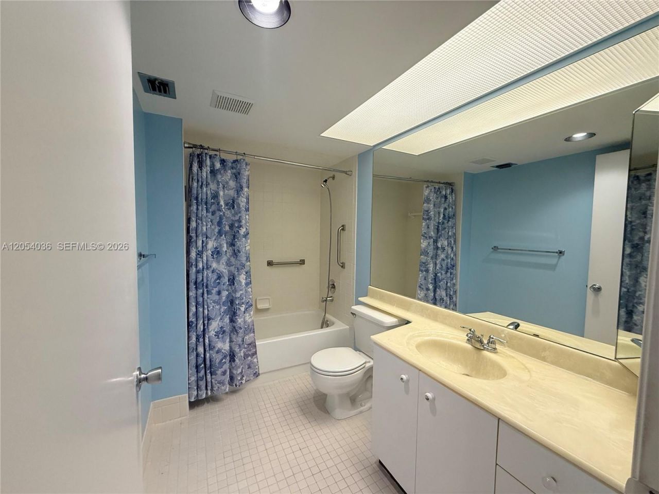 12901 SW 15th Ct, Unit 402V, Pembroke Pines, FL 33027 Photo